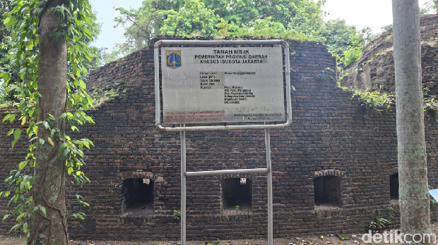 Benteng Martelo di Pulau Bidadari, Kepulauan Seribu, Jakarta Benteng Martelo di Pulau Bidadari, Kepulauan Seribu, Jakarta