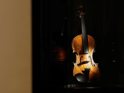 Biola Legendaris Guarneri del Gesu Siap Dilelang, Harga Ditaksir Rp39 Miliar