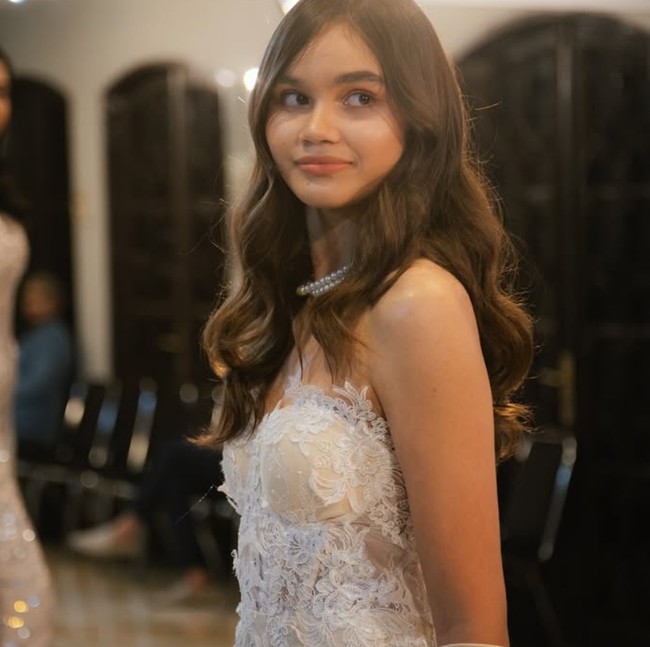 Potret Chloe Anak Melaney Ricardo Ikut Sekolah Model, Curi Atensi