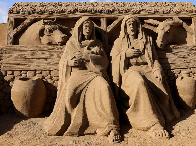 Dari Pasir Pantai, Kisah Kelahiran Kristus Dipahat di Gran Canaria