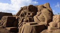 Tampilan keseluruhan sand nativity scene ini menjadi salah satu atraksi Natal paling populer di Gran Canaria, menarik lebih dari 200.000 pengunjung setiap tahunnya. REUTERS/Borja Suarez  