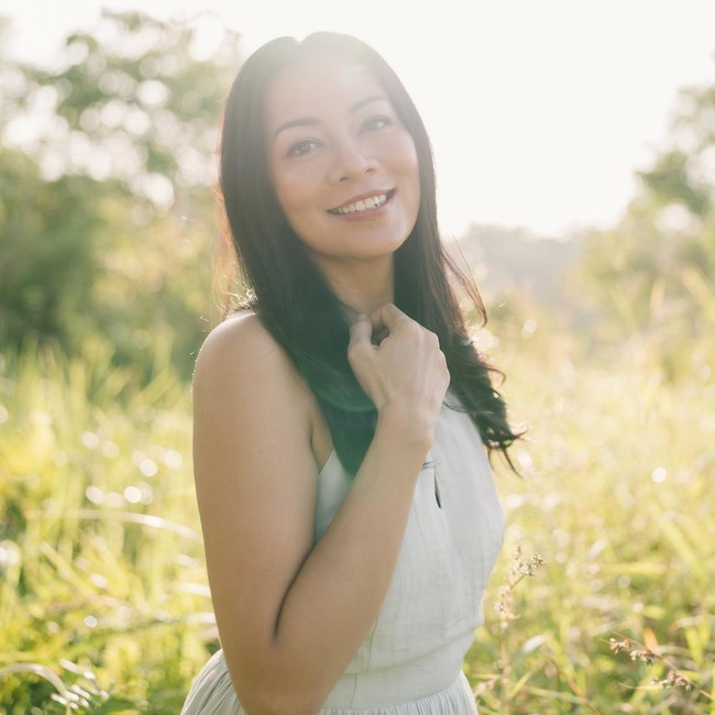 Dee Lestari Kembali Nyanyi