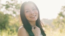 Dee Lestari Kembali Nyanyi