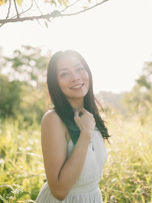 Dee Lestari Kembali Nyanyi