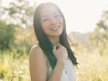 Dee Lestari Kembali Nyanyi