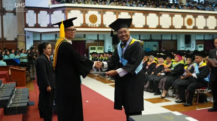 Kiat Erik Lulus Doktor Cepat, Jadi Lulusan Terbaik Ber-IPK 4.00