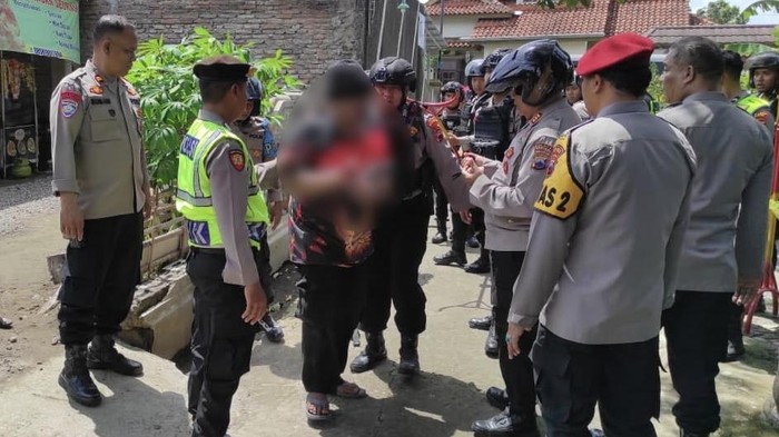 Polisi Amankan ODGJ Ngamuk Aniaya Ortu di Wedi Klaten