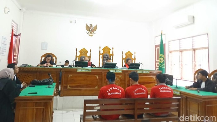 Tok! 5 Kurir Ganja 128 Kg Divonis Seumur Hidup di PN Medan
