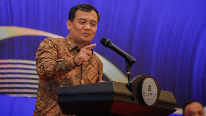 UMP Jateng 2026 Jadi Rp 2,3 Juta, Gubernur Luthfi: Naik 7,28 Persen