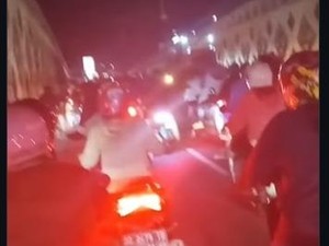 Heboh Rombongan Pengantar Jenazah Ugal-ugalan di Jalan Poros Makassar-Maros