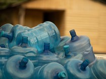 Ahli Polimer Peringatkan Bahaya Peluruhan BPA dari Galon Lanjut Usia