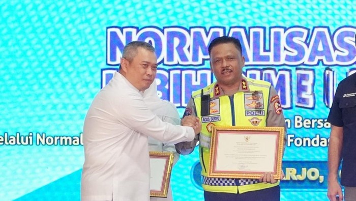 Kakorlantas Hadiri Normalisasi Kendaraan Lebih Dimensi di Jatim, Khofifah Dukung Penuh
