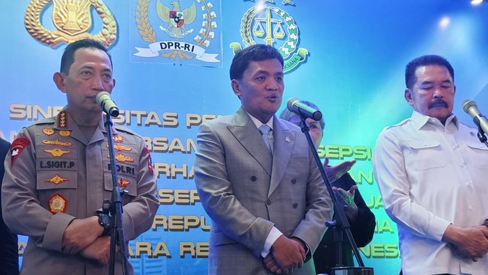 Ketua Komisi III DPR Apresiasi Polri-Kejagung MoU Penerapan KUHP-KUHAP Baru