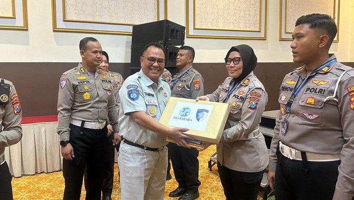 Tekan Angka Kecelakaan, Satlantas Polres Sumenep Raih Penghargaan Polda Jatim