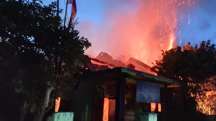 Dua Rumah di Pasuruan Terbakar gegara Dupa yang Merembet ke Kasur