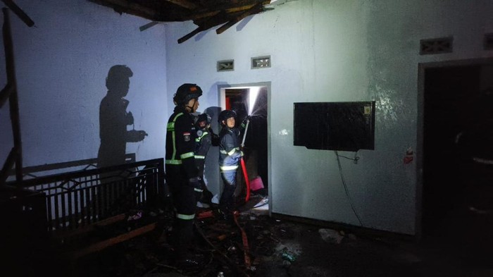 Lupa Matikan Api, Pabrik Tahu di Kuningan Hangus Terbakar