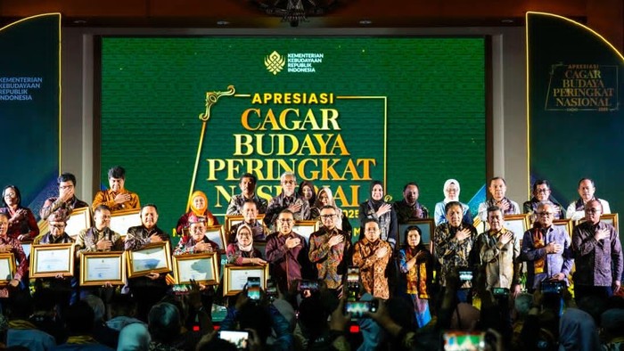 Kemenbud Serahkan 85 Sertifikat Penetapan Cagar Budaya Peringkat Nasional