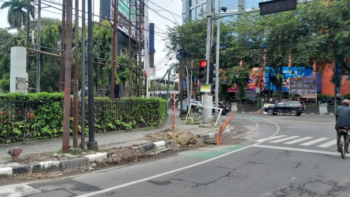 Dikeluhkan Warga, Pemkot Medan Sebut Relokasi Kabel Masih Berlangsung