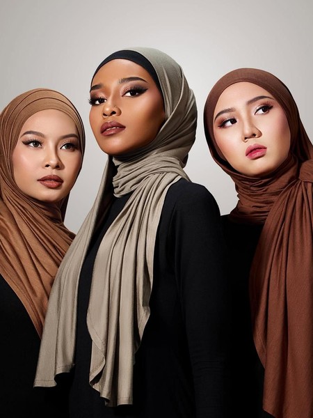 Ini Brand Hijab yang Menguasai Tren 2025, dari Lafiye hingga Na The Label