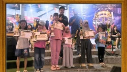 Hobi Boleh Otomotif, Tapi Acara Ultahnya Bikin Anak-anak Happy