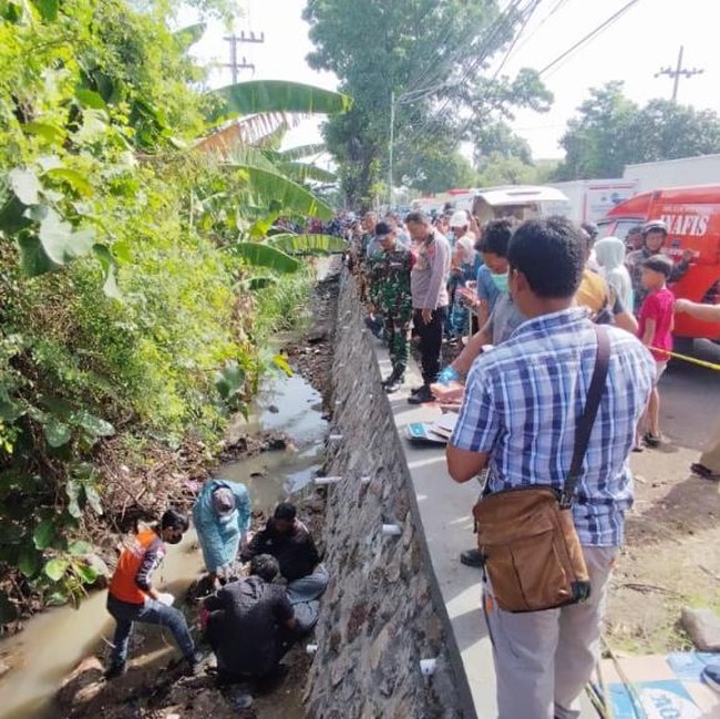 Geger Penemuan Jenazah Wanita di Sungai Pasuruan