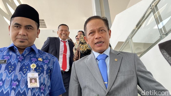 Menteri LH Ancam Cabut Izin Tambang Perusak Lingkungan di Lereng Slamet