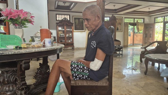 Viral Aksi Pemuda Selamatkan Lansia yang Terseret Banjir Gianyar Bali