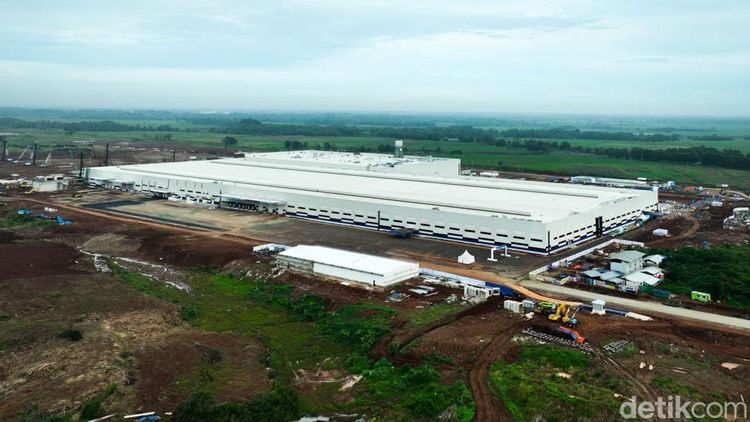 Pabrik EV VinFast Subang Resmi Beroperasi