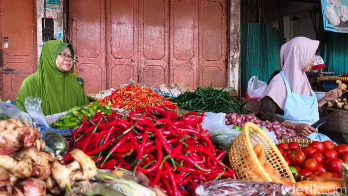 Cabai Merah Besar di Pasar Wage Purwokerto Tembus Rp 70 Ribu