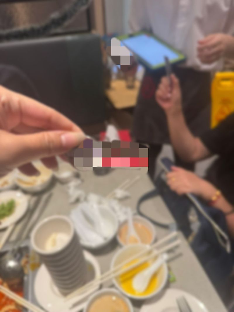 Pelayan Cuek hingga Ngejek, Keluarga Ini Kecewa Makan di Resto Hotpot Pelayan Cuek hingga Ngejek, Keluarga Ini Kecewa Makan di Resto Hotpot