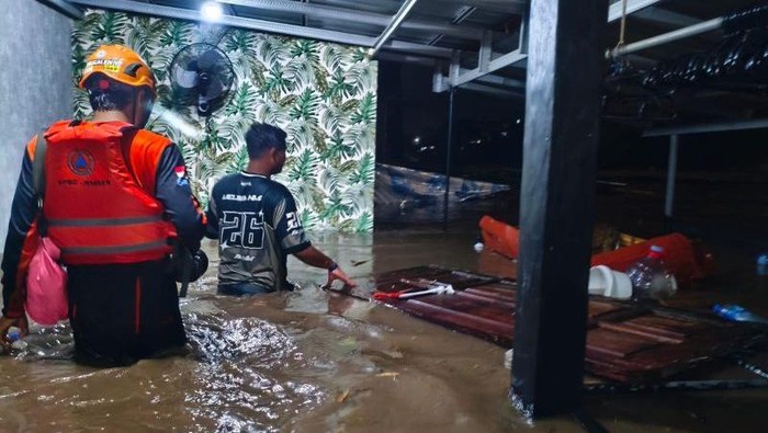 Banjir Rendam 20 Titik di Jember, 1.271 KK Terdampak-Akses Jembatan Putus
