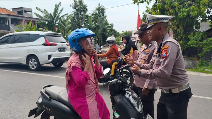 Satlantas Polresta Sidoarjo Gelar Patroli Humanis