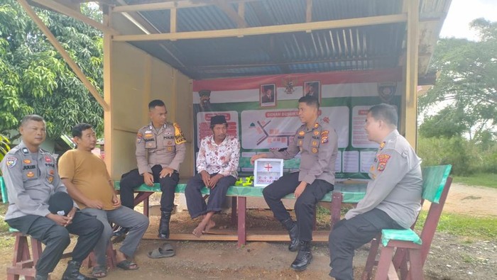 Bhabin di Rohul Bangun 3 Pos Satkamling Perkuat Keamanan Lingkungan