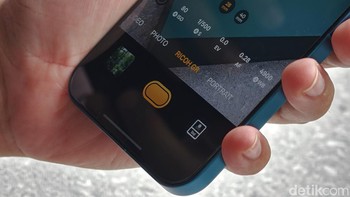 Tentu saja Realme GT 8 Pro Dream Edition menyertakan kolaborasi dengan Ricoh. Foto: Adi Fida Rahman/detikINET