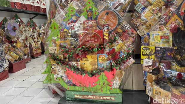 Salah satu toko dengan produk parsel atau hampers natal di Surabaya.