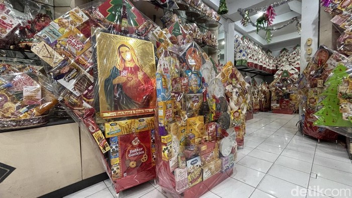 Hampers Natal di Surabaya Disidak BBPOM, Cegah Produk Rusak-Kedaluwarsa