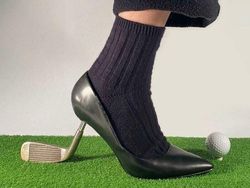 Sepatu-Sepatu Nyeleneh yang Terlalu Kreatif untuk Diabaikan