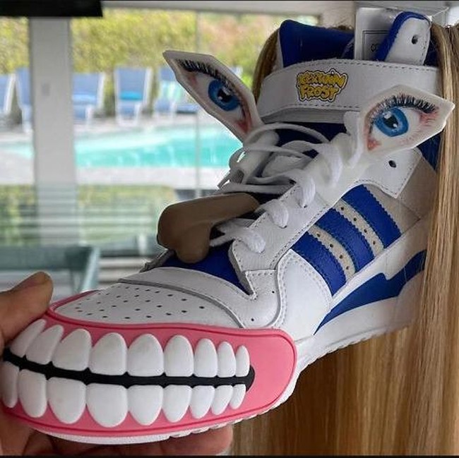 Sepatu-Sepatu Nyeleneh yang Terlalu Kreatif untuk Diabaikan