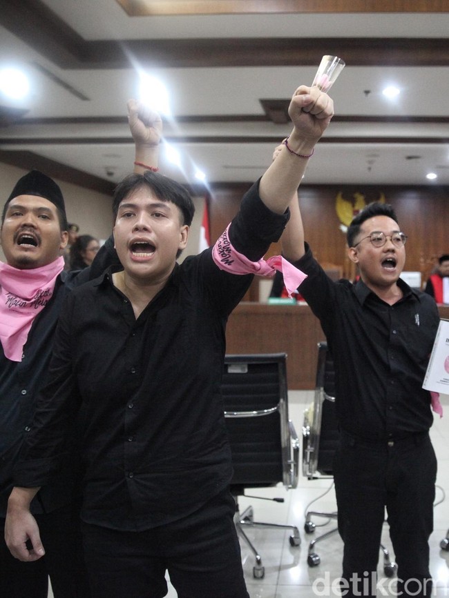 Sidang Perdana Delpedro dan Aktivis Lainnya di PN Jakarta Pusat