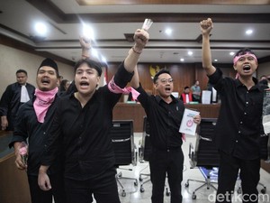 Hakim Tolak Eksepsi Mahasiswa Riau Khariq Anhar di Kasus Demo Agustus
