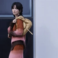 10 Transformasi Song Hye Kyo dengan Rambut Bondol, Wolf Cut Bikin Heboh