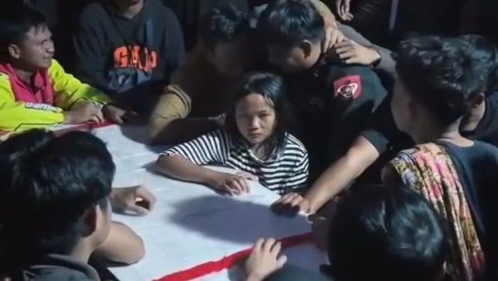 Suasana Haru Selimuti Rumah Duka Pembalap Awhin Sanjaya di Luwu Utara