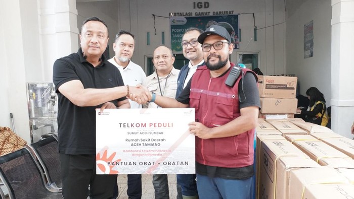 Bantuan Telkom Group kepada korban banjir dan tanah longsor Sumatera.