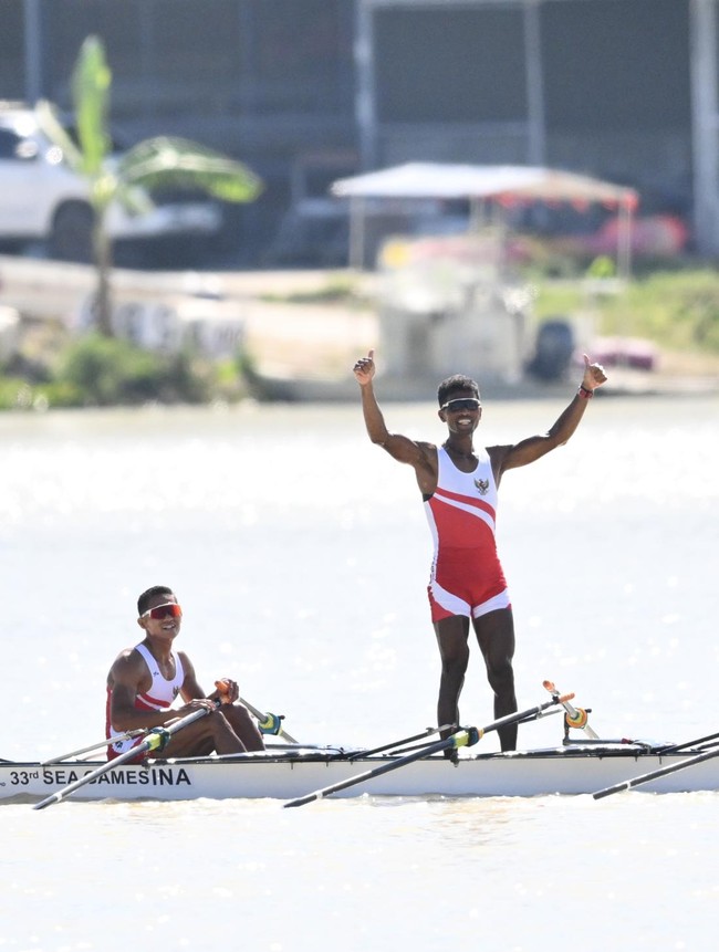 Tim Dayung Putra Indonesia Sabet Emas Quadruple Sculls SEA Games 2025