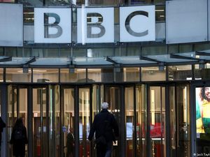 Trump Gugat BBC: Menyesatkan dan Punya Agenda Politik Kiri