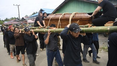 Potret Tekalang, Upacara Kematian Adat Dayak Kenyah