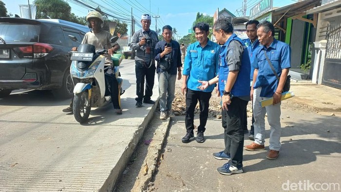 Pemkab Cirebon Perbaiki 417 Kilometer Jalan Sepanjang 2025