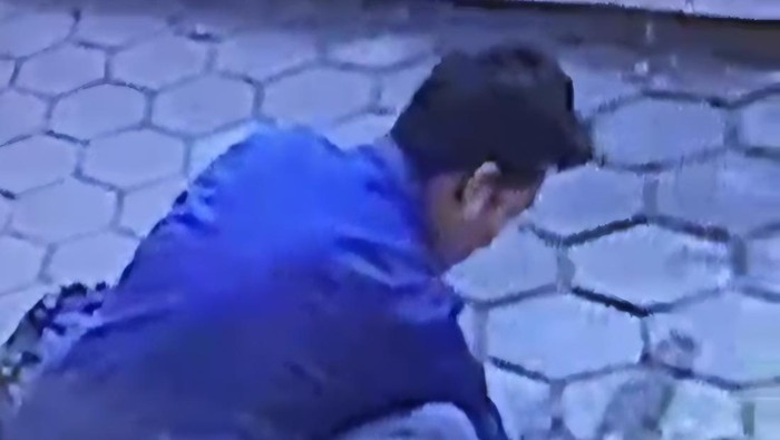 Pria Ditangkap Usai Curi 3 Sepatu di Masjid Balai Kota Bogor