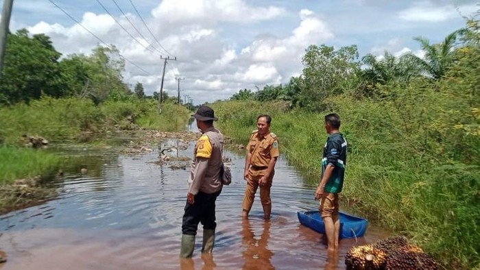Akses Jalan Desa di Ogan Ilir Terendam Banjir, Warga Diminta Waspada