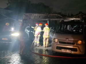 Kebakaran Car Wash Hanguskan 4 Mobil di Depok Diduga Akibat Korsleting